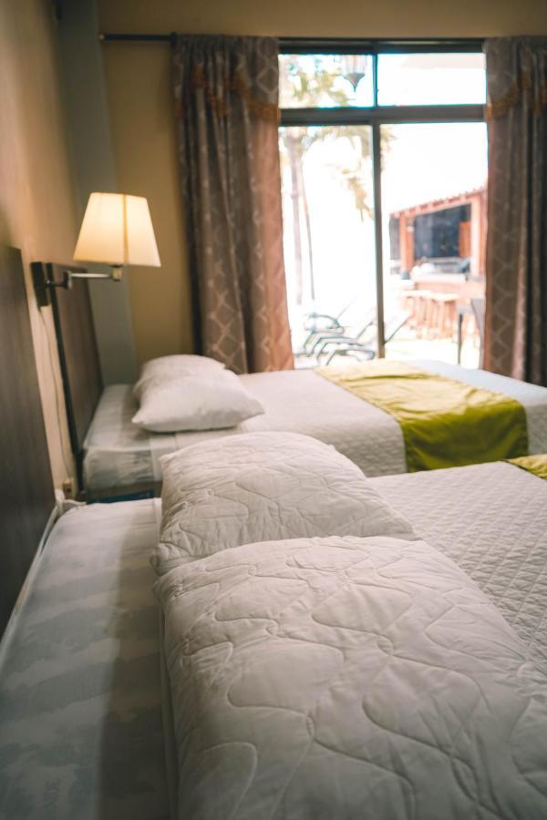 Hotel Manta Beach Madrigal エクステリア 写真