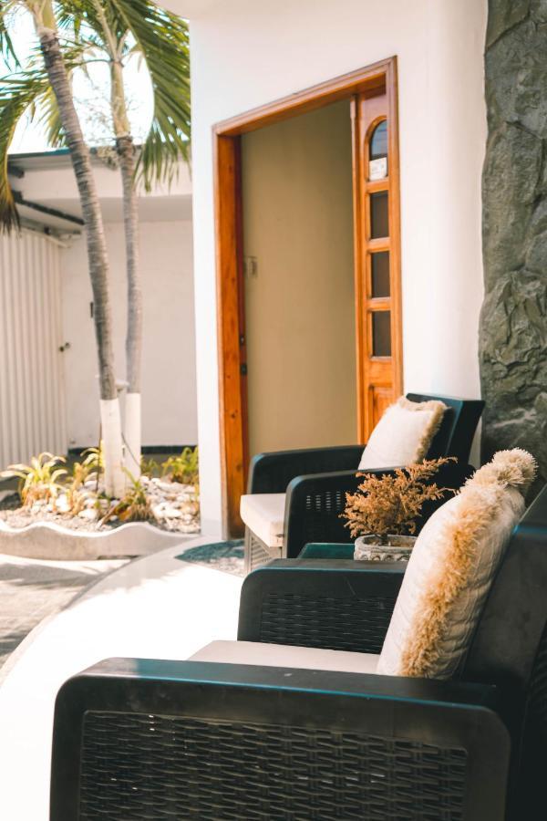 Hotel Manta Beach Madrigal エクステリア 写真