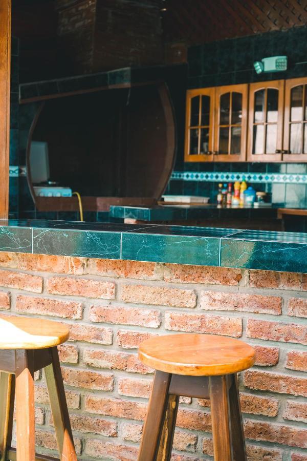 Hotel Manta Beach Madrigal エクステリア 写真
