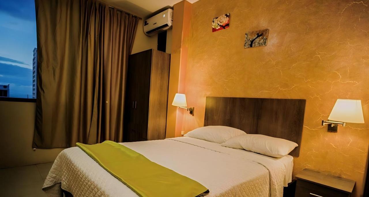 Hotel Manta Beach Madrigal エクステリア 写真