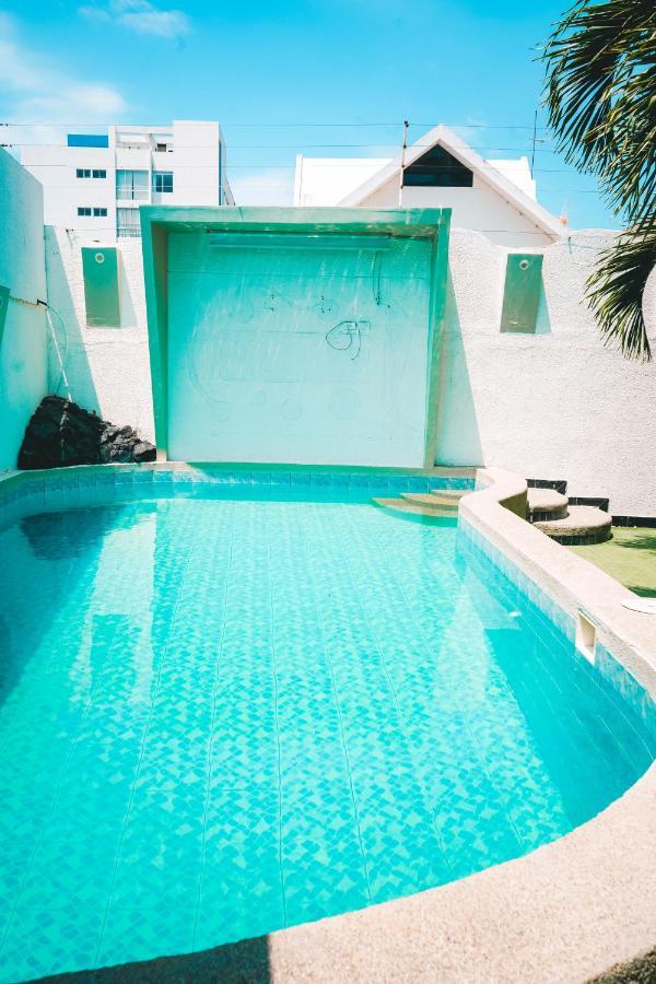 Hotel Manta Beach Madrigal エクステリア 写真