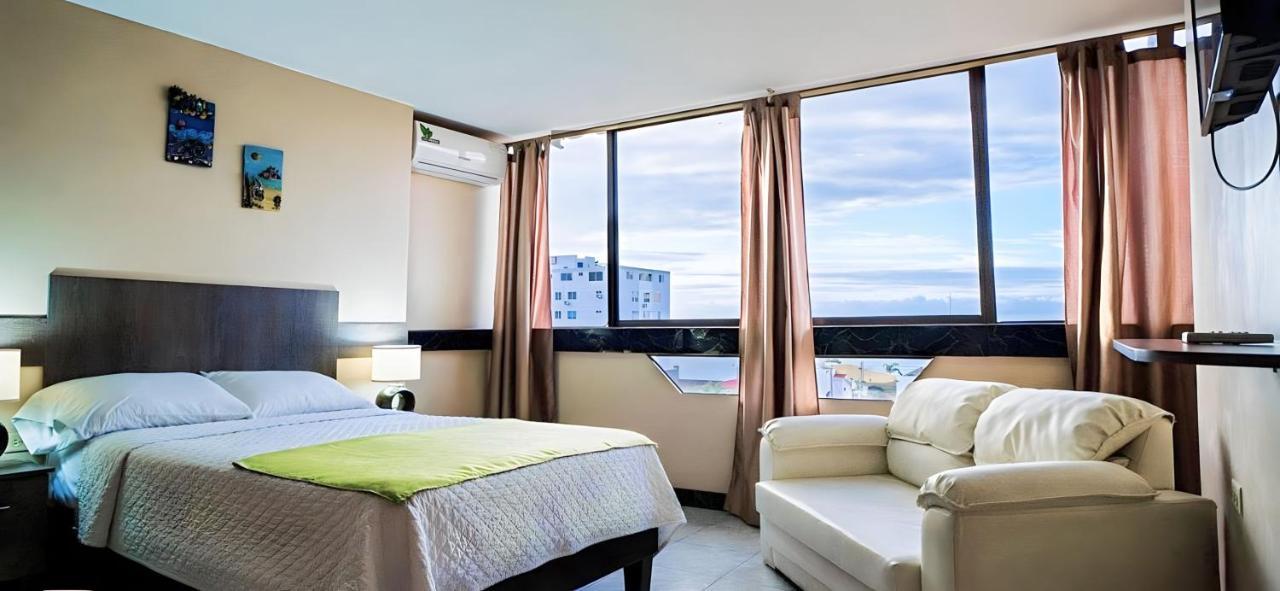 Hotel Manta Beach Madrigal エクステリア 写真