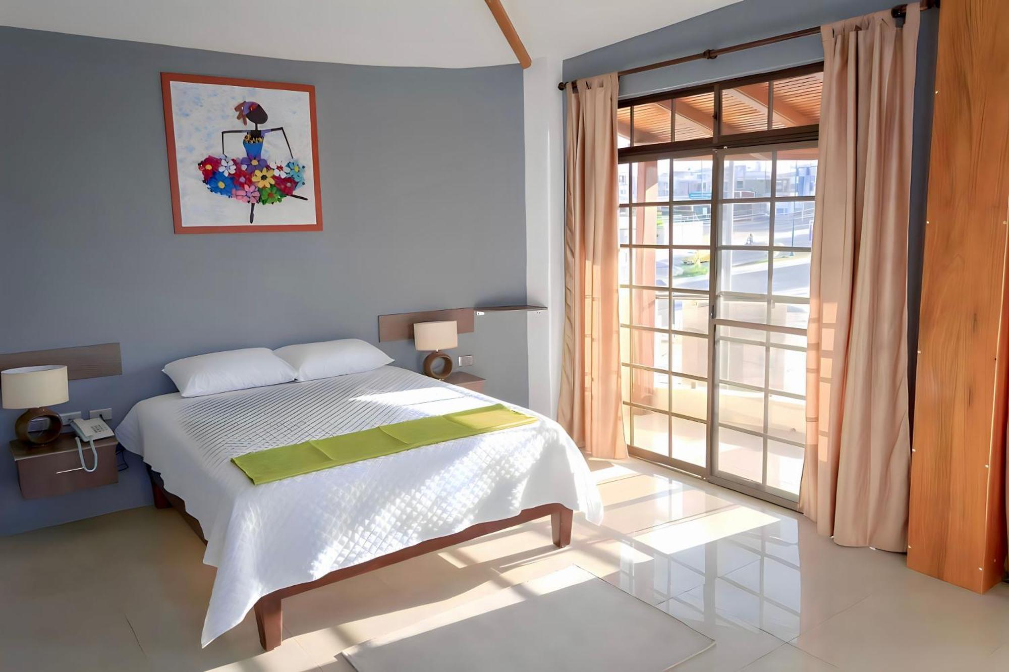 Hotel Manta Beach Madrigal エクステリア 写真