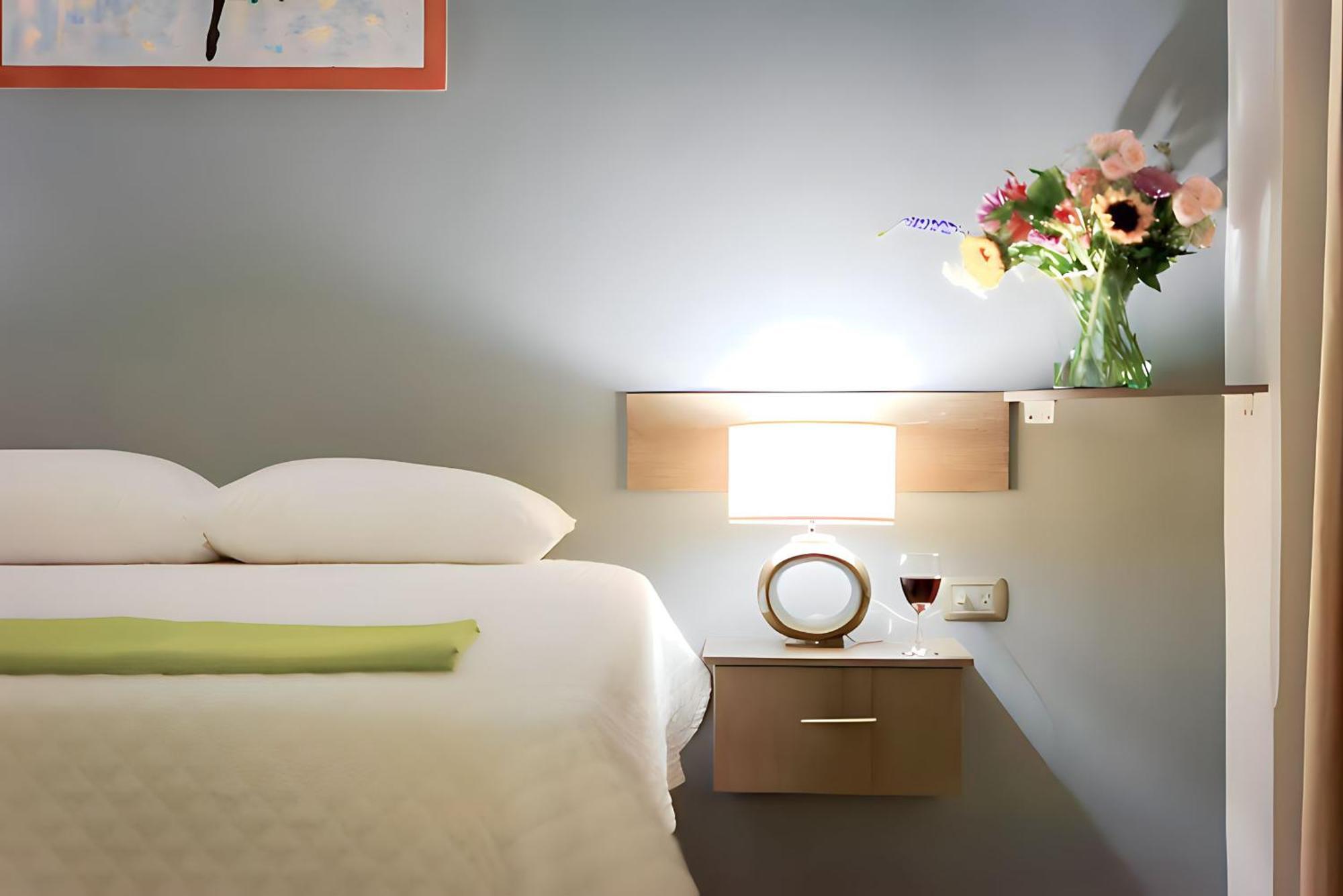 Hotel Manta Beach Madrigal エクステリア 写真
