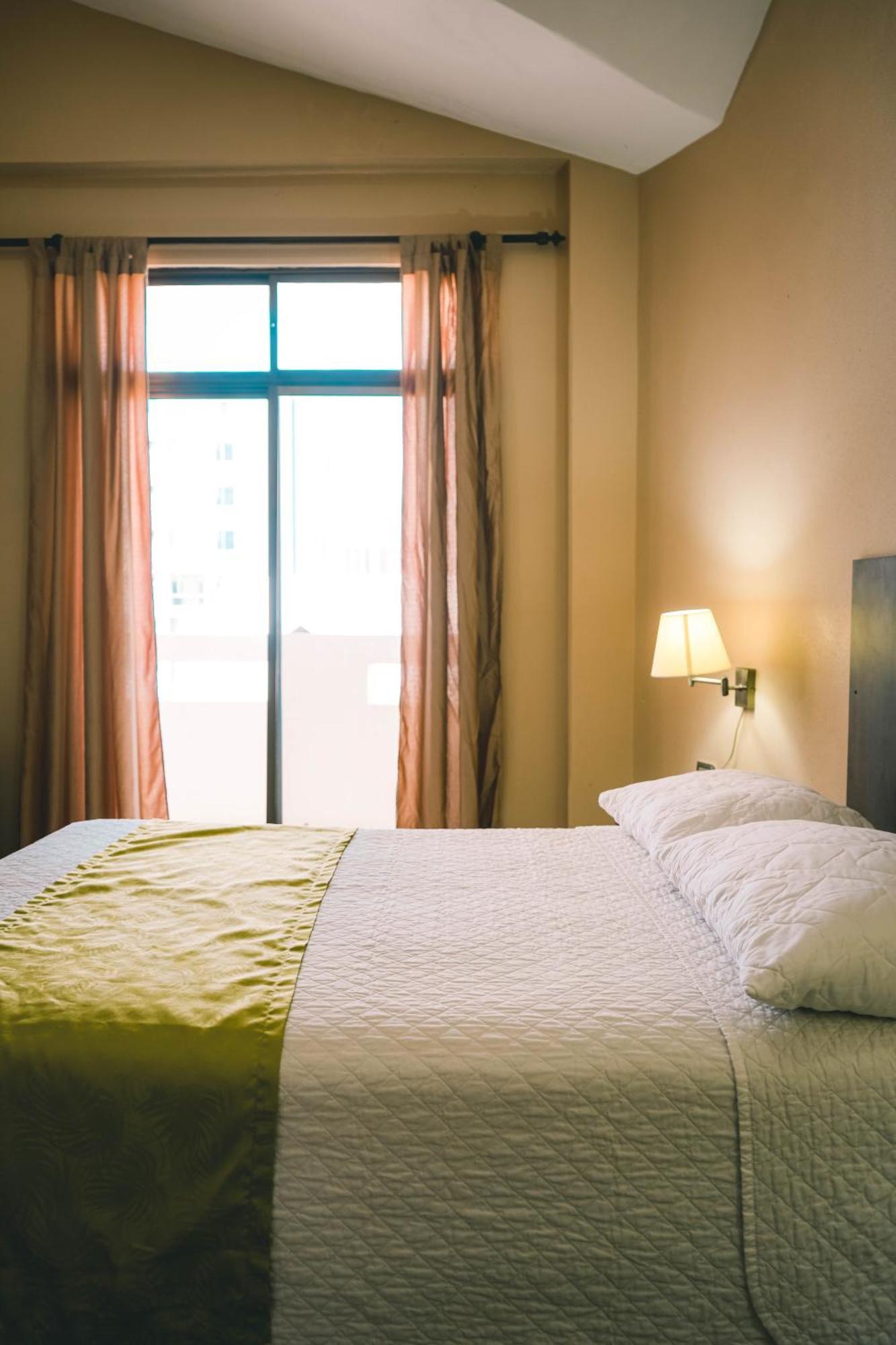 Hotel Manta Beach Madrigal エクステリア 写真